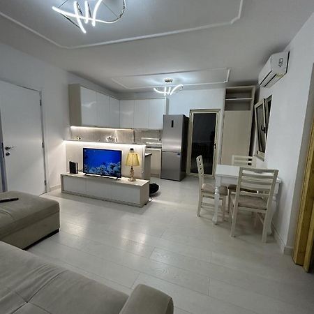Center, Selvia White Apartment Тирана Екстер'єр фото