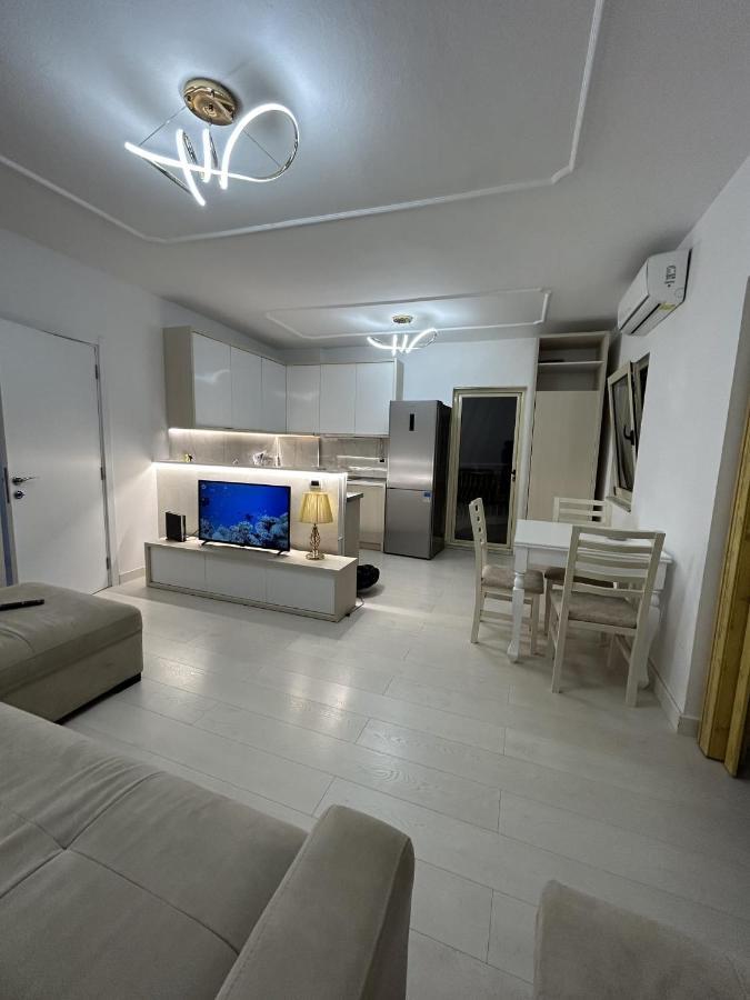 Center, Selvia White Apartment Тирана Екстер'єр фото